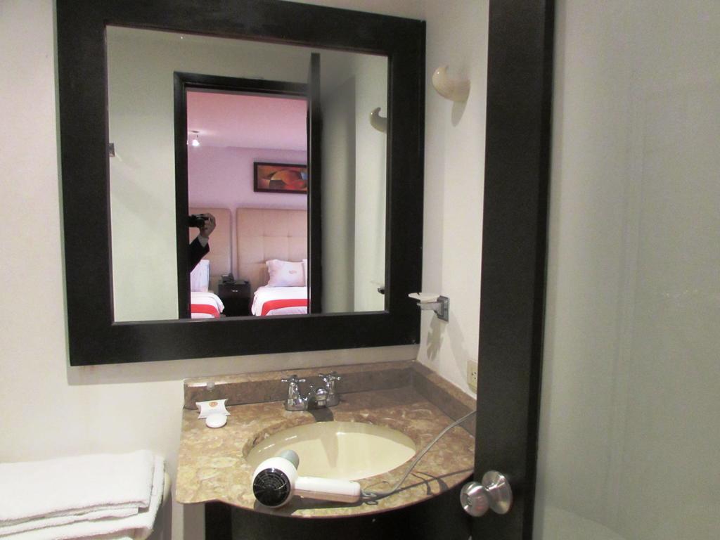 Hotel American Deluxe Bogotá Extérieur photo